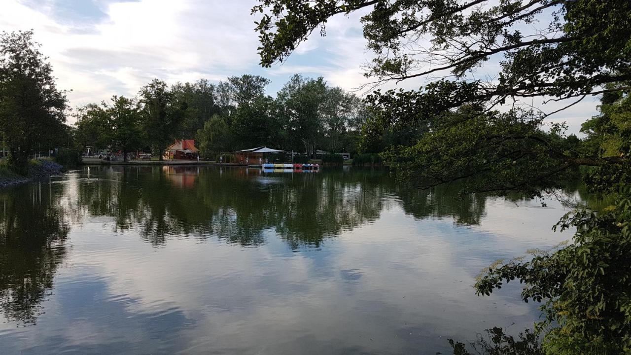 Zafir Sziget Apartman Sárvár Zewnętrze zdjęcie