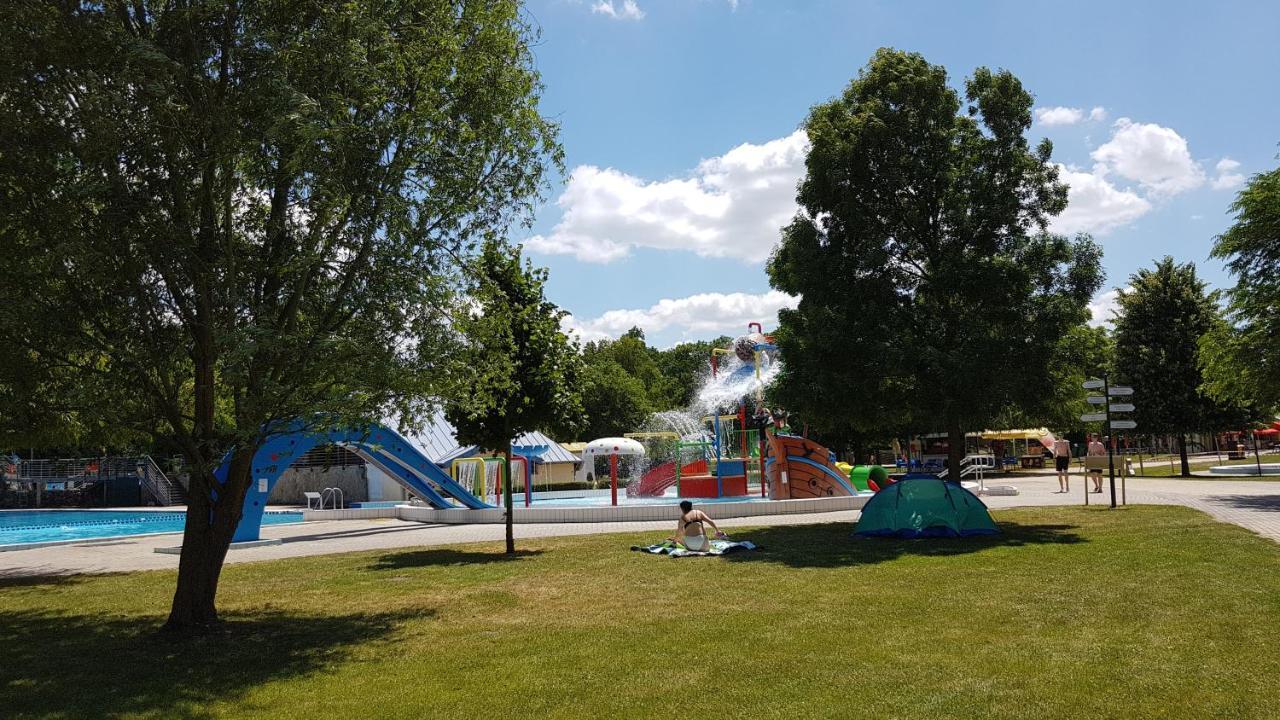 Zafir Sziget Apartman Sárvár Zewnętrze zdjęcie